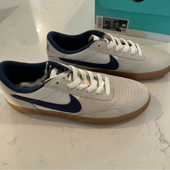 Nike SB Heritage Vulc in Summit White Navy Sneakers Size 7M/8.5W - Picture 5 of 7
